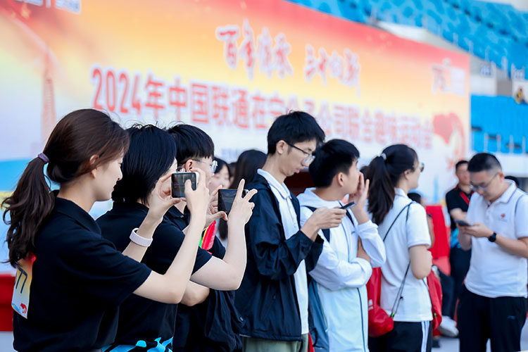 運(yùn)勸會(huì)觀(guān)眾